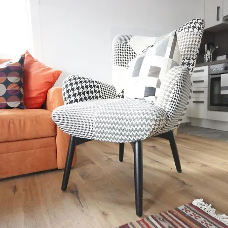 Stein By Interhome * Pians